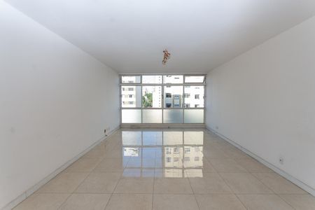 Apartamento à venda com 110m², 2 quartos e 1 vaga Apartamento à venda com 110m², 2 quartos e 1 vagaSala