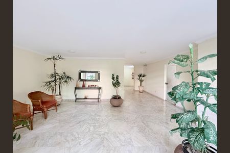 Apartamento à venda com 150m², 3 quartos e 1 vaga Apartamento à venda com 150m², 3 quartos e 1 vagaHall Social Apartamento