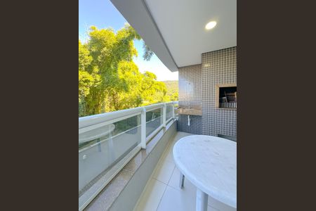 Apartamento para alugar com 80m², 2 quartos e 1 vagaVaranda