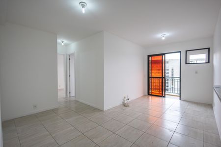 Apartamento à venda com 73m², 2 quartos e 1 vagaSala