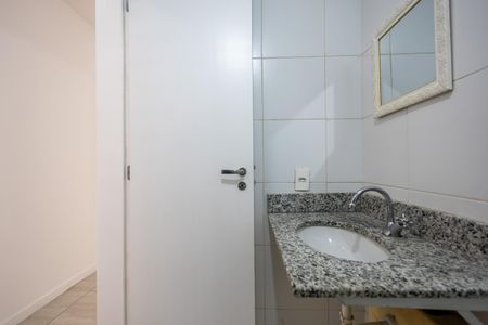 Apartamento à venda com 73m², 2 quartos e 1 vagaBanheiro Social