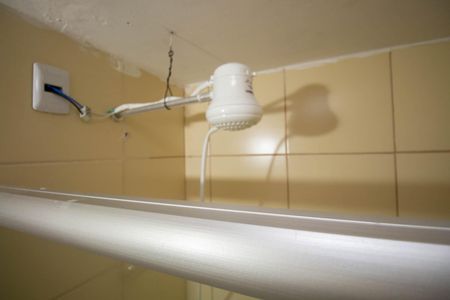 Banheiro Social de kitnet/studio para alugar com 1 quarto, 40m² em Asa Norte, Brasília