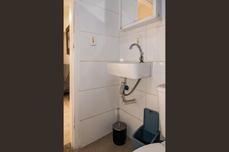 Apartamento para alugar com 45m², 2 quartos e sem vaga Apartamento para alugar com 45m², 2 quartos e sem vagaBanheiro