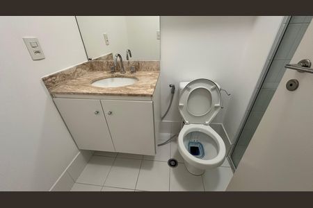 Apartamento para alugar com 48m², 1 quarto e 1 vaga Apartamento para alugar com 48m², 1 quarto e 1 vagaBanheiro social