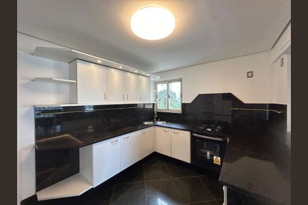 Apartamento para alugar com 169m², 3 quartos e 2 vagas Apartamento para alugar com 169m², 3 quartos e 2 vagasCozinha