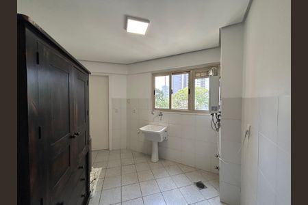 Apartamento para alugar com 169m², 3 quartos e 2 vagas Apartamento para alugar com 169m², 3 quartos e 2 vagasÁrea de Serviço