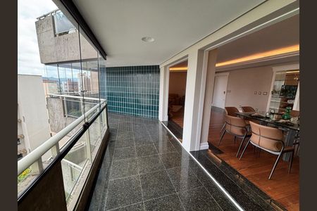 Apartamento para alugar com 169m², 2 quartos e 2 vagas Apartamento para alugar com 169m², 2 quartos e 2 vagasVaranda