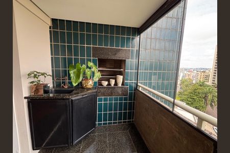 Apartamento para alugar com 169m², 2 quartos e 2 vagas Apartamento para alugar com 169m², 2 quartos e 2 vagasVaranda