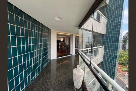 Apartamento para alugar com 169m², 2 quartos e 2 vagas Apartamento para alugar com 169m², 2 quartos e 2 vagasVaranda