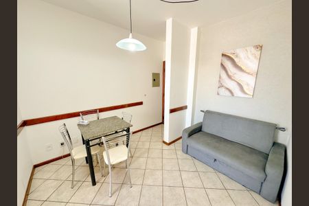 Sala de apartamento para alugar com 1 quarto, 65m² em Canasvieiras, Florianópolis
