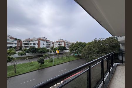 Apartamento para alugar com 120m², 3 quartos e 2 vagas Apartamento para alugar com 120m², 3 quartos e 2 vagasVaranda