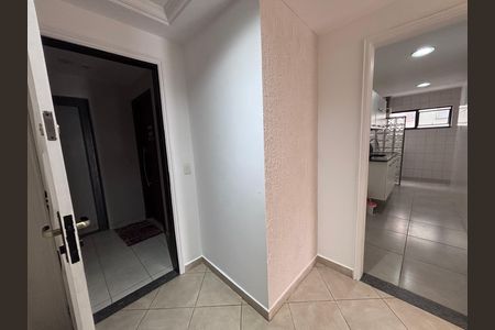 Apartamento para alugar com 120m², 3 quartos e 2 vagas Apartamento para alugar com 120m², 3 quartos e 2 vagasHall