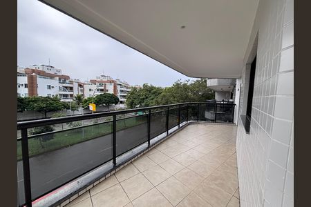 Apartamento para alugar com 120m², 3 quartos e 2 vagas Apartamento para alugar com 120m², 3 quartos e 2 vagasVaranda