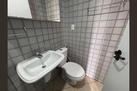 Apartamento para alugar com 120m², 3 quartos e 2 vagas Apartamento para alugar com 120m², 3 quartos e 2 vagasBanheiro