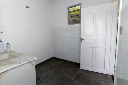 Casa à venda com 145m², 4 quartos e 2 vagasEdícula - Cozinha