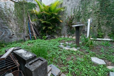 Casa à venda com 145m², 4 quartos e 2 vagasQuintal