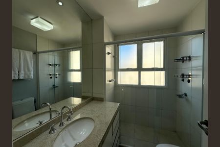 Apartamento à venda com 78m², 1 quarto e 2 vagas Apartamento à venda com 78m², 1 quarto e 2 vagasSuíte