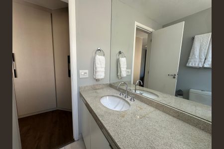 Apartamento à venda com 78m², 1 quarto e 2 vagas Apartamento à venda com 78m², 1 quarto e 2 vagasBanheiro da Suíte