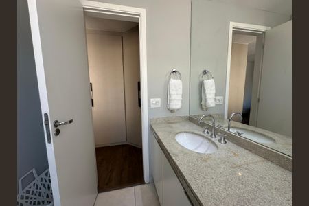 Apartamento à venda com 78m², 1 quarto e 2 vagas Apartamento à venda com 78m², 1 quarto e 2 vagasBanheiro da Suíte