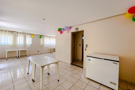 Apartamento para alugar com 50m², 2 quartos e 1 vagaÁrea comum