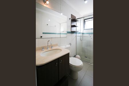 Apartamento para alugar com 88m², 2 quartos e 1 vaga Apartamento para alugar com 88m², 2 quartos e 1 vagaBanheiro social