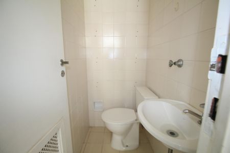 Apartamento para alugar com 83m², 2 quartos e 2 vagasBanheiro de Serviço