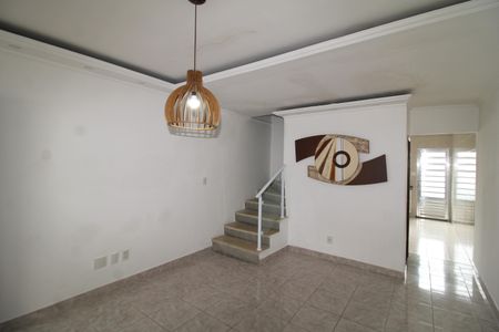 Casa à venda com 100m², 2 quartos e 1 vagaSala