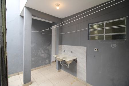 Casa à venda com 100m², 2 quartos e 1 vagaÁrea de Serviço