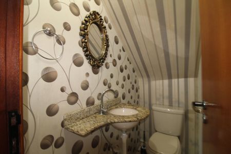 Casa à venda com 100m², 2 quartos e 1 vagaLavabo