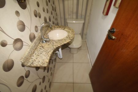 Casa à venda com 100m², 2 quartos e 1 vagaLavabo