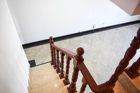 Apartamento à venda com 170m², 4 quartos e 3 vagasEscada