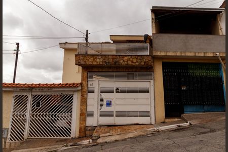 Casa à venda com 110m², 3 quartos e 1 vagaFachada