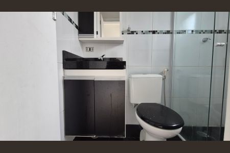 Apartamento à venda com 81m², 3 quartos e 2 vagasBanheiro da suíte