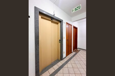 Apartamento para alugar com 85m², 2 quartos e 1 vagaHall social