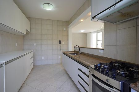Cozinha de apartamento para alugar com 2 quartos, 85m² em Itacorubi, Florianópolis