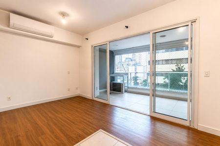 Studio à venda com 34m², 1 quarto e 1 vaga Studio à venda com 34m², 1 quarto e 1 vagaStudio