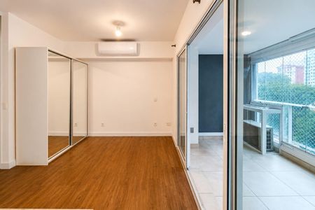 Studio à venda com 34m², 1 quarto e 1 vaga Studio à venda com 34m², 1 quarto e 1 vagaStudio