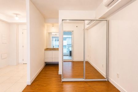 Studio à venda com 34m², 1 quarto e 1 vaga Studio à venda com 34m², 1 quarto e 1 vagaStudio