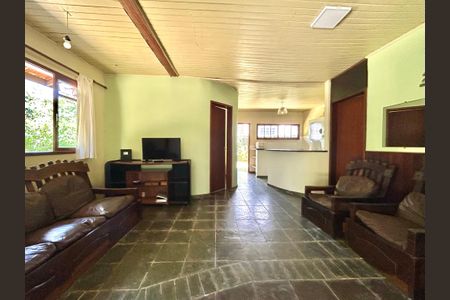 Sala de casa para alugar com 6 quartos, 230m² em Campeche, Florianópolis