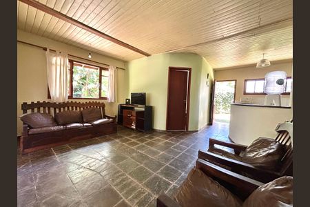 Sala de casa para alugar com 6 quartos, 230m² em Campeche, Florianópolis