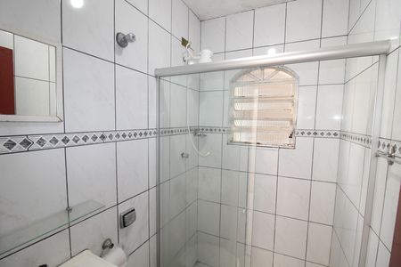 Banheiro de casa para alugar com 1 quarto, 55m² em Vila Aurora, São Paulo