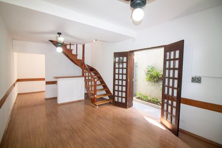Sala de casa para alugar com 2 quartos, 71m² em Vila Cruzeiro, São Paulo