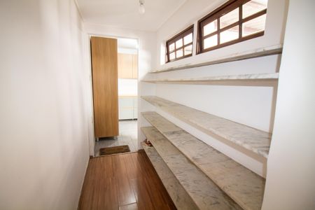 Casa à venda com 71m², 2 quartos e 2 vagasDispensa