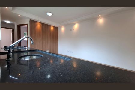 Apartamento à venda com 90m², 2 quartos e 2 vagasCozinha