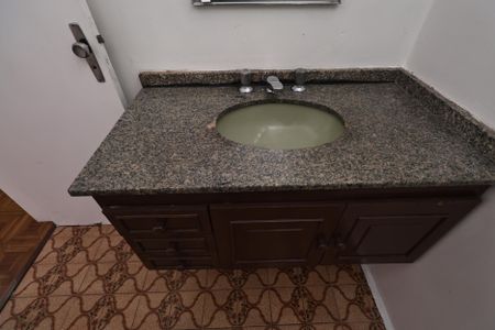 Apartamento à venda com 80m², 3 quartos e 1 vaga Apartamento à venda com 80m², 3 quartos e 1 vagaBanheiro