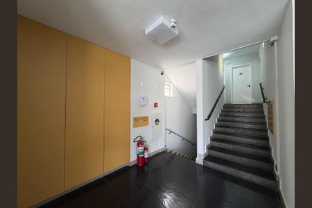Apartamento à venda com 80m², 3 quartos e 1 vaga Apartamento à venda com 80m², 3 quartos e 1 vagaHall social