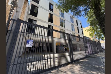 Apartamento à venda com 80m², 3 quartos e 1 vaga Apartamento à venda com 80m², 3 quartos e 1 vagaFachada + plaquinha