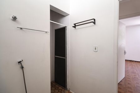 Apartamento à venda com 80m², 3 quartos e 1 vaga Apartamento à venda com 80m², 3 quartos e 1 vagaBanheiro