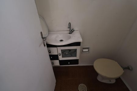 Apartamento à venda com 80m², 3 quartos e 1 vaga Apartamento à venda com 80m², 3 quartos e 1 vagaBanheiro de serviço