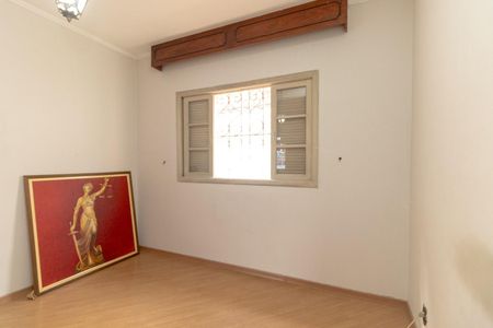 Casa para alugar com 4 quartos, 255m² em Jardim Piqueroby, São Paulo
